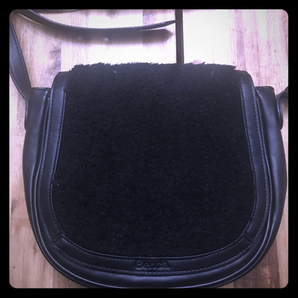 Bench purse